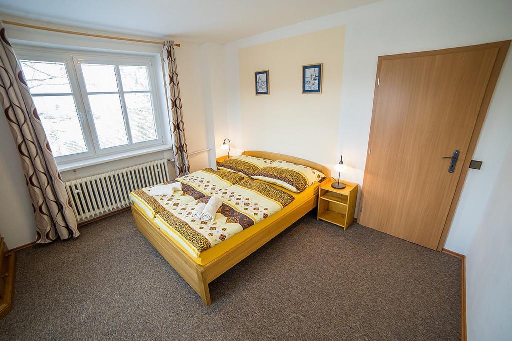Jana Guest house