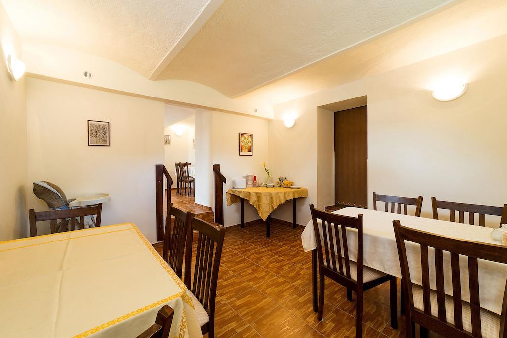 Jana Guest house 3*